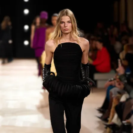  بالنسياغا Balenciaga - الصورة من LaunchmetricsSpotlight ©