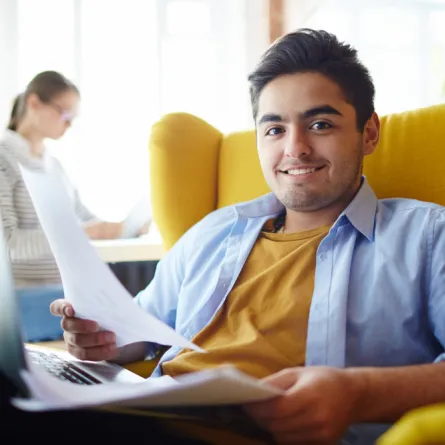 التخطيط المالي يبدأ من مرحلة الشباب- المصدر freepik