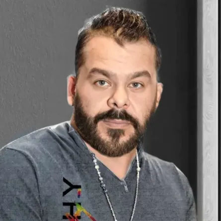 منذر رياحنة- الصورة من حسابه على الانستغرام