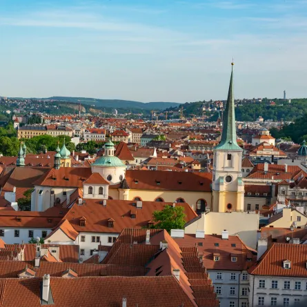 متعة السياحة في براغ