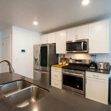 5 طرق للسيطرة على الرائحة المنبعثة من سلة القمامة بمنزلك