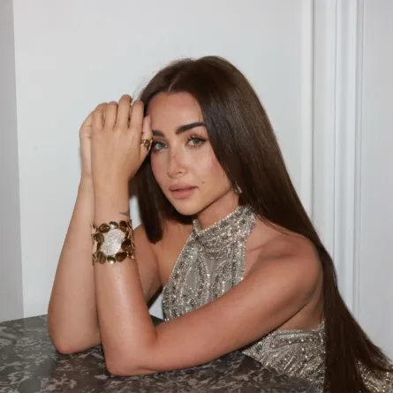 هنا الزاهد - الصورة من صفحتها على الفيس بوك