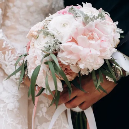  الزفاف هو تتويج رسمي لقصة الحب وإعلان للارتباط - المصدر: freepik by freepic.diller