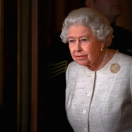 الملكة إليزابيث الثانية في لندن، إنجلترا (Queen Elizabeth II in London, England). مصدر الصورة: Chris Jackson - WPA Pool/Getty Images