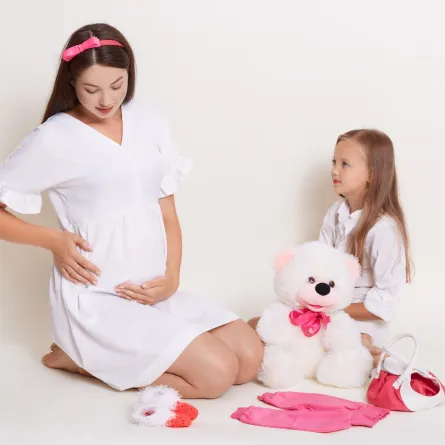 تفسير حلم الحمل والولادة للفتيات..