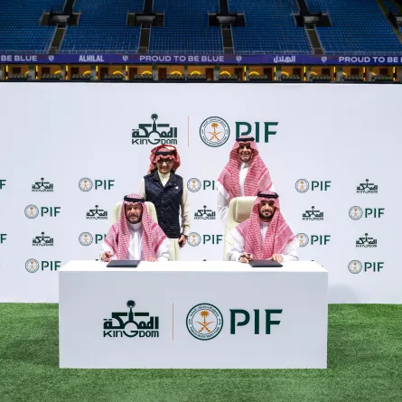 خلال توقيع صندوق الاستثمارات العامة وشركة المملكة القابضة لاتفاقية لاستحواذ شركة المملكة القابضة على 70% من شركة نادي الهلال