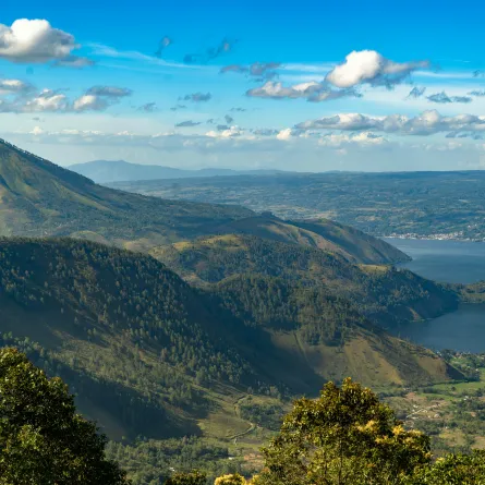 إطلالة على سومطرة