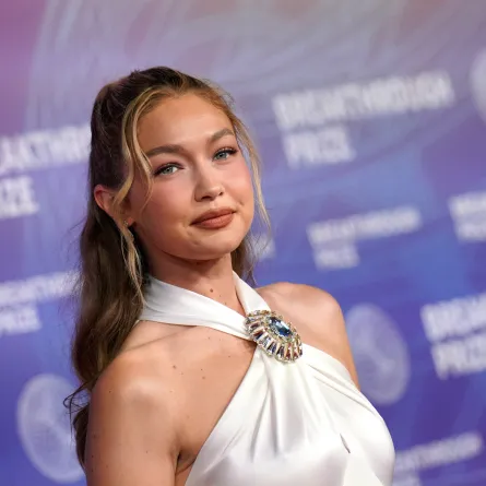 جيجي حديد في سانتا مونيكا، كاليفورنيا (Gigi Hadid in Santa Monica, California). مصدر الصورة: Emma McIntyre/Getty Images/AFP