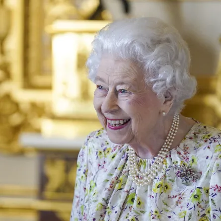 الملكة اليزابيث في قلعة وندسور. (Queen Elizabeth at Windsor Castle). مصدر الصورة: Steve Parsons / POOL / AFP