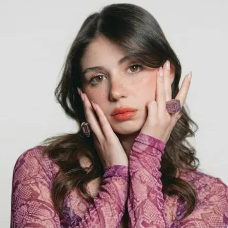 الممثلة التركية زينب أتيلغان - الصورة من حسابها على انستغرام