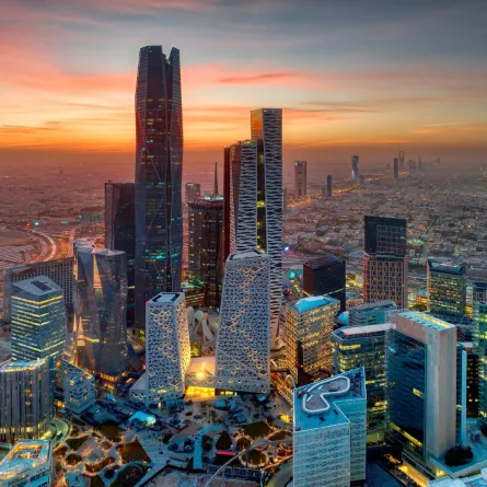 رؤية السعودية 2030 خارطة الطريق لمستقبل مشرق