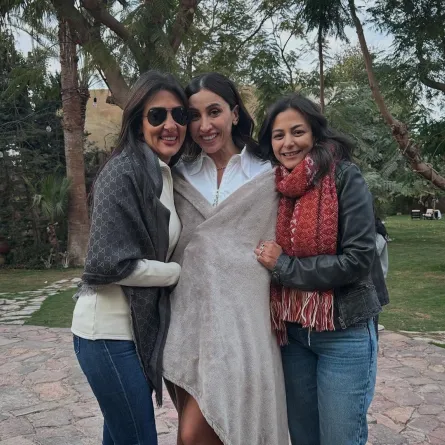 دينا الشربيني مع رنا أبو الريش ويسر طاهر