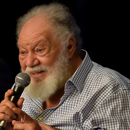 يحيى الفخراني- الصورة من صفحة المسرح القومي على فيسبوك