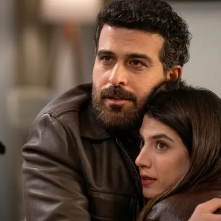 نجم يخطب ورد رسميا - الصورة سكرين شوت من الحلقة 65