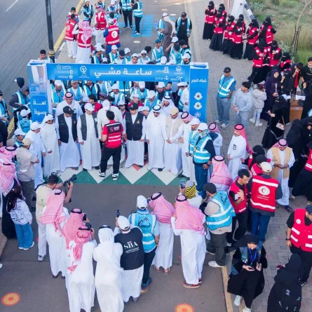 جمعت مبادرة “ساعة مشي” أكثر من 3000 مشارك (الصورة من واس)