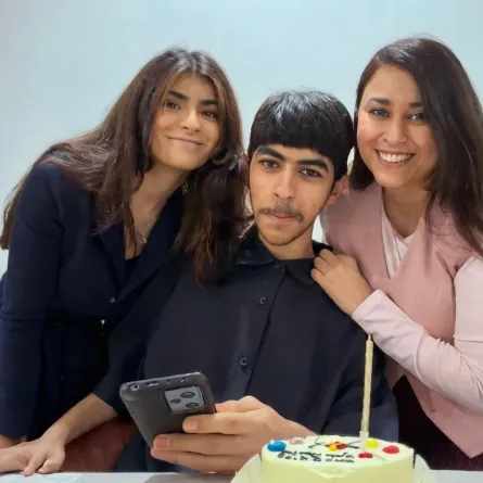 أ. ياسمين عيسى القلاف وإبنها ياسي وإبنتها  