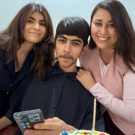 أ. ياسمين عيسى القلاف وإبنها ياسين وإبنتها  