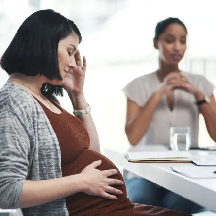 صورة حامل مصابة بتشتت الذهن