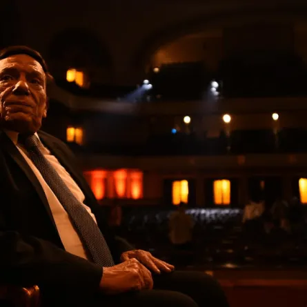 عادل إمام- الصورة من المركز الإعلامي لقناة mbc مصر