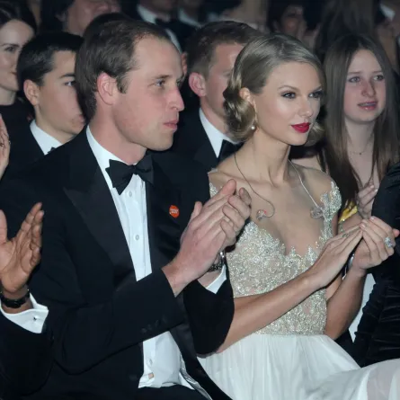 الأمير ويليام وتايلور سويفت في لندن، إنجلترا (Prince William and Taylor Swift in London, England). مصدر الصورة: Dave J Hogan/Centrepoint/Getty Images