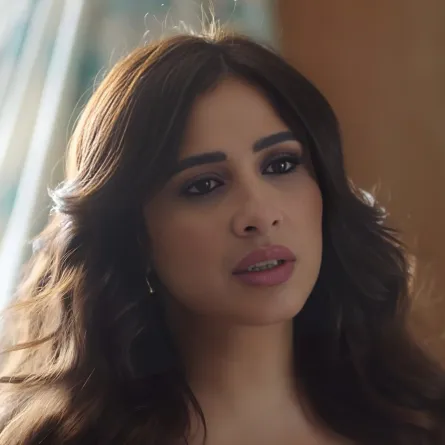 ياسمين عبد العزيز- الصورة من صفحتها على فيس بوك