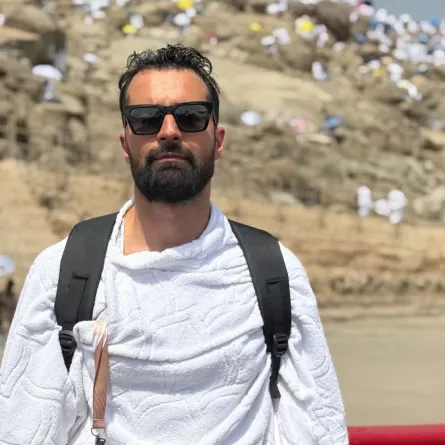 أحمد حاتم أثناء تأدية مناسك الحج- الصورة من صفحته على إنستغرام