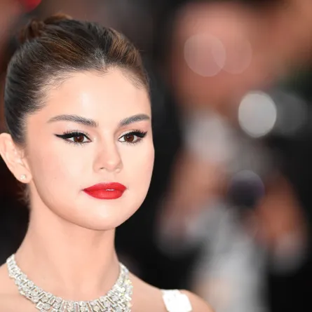 سيلينا غوميز  Selena Gomez  في افتتاح مهرجان كان عام 2019( مصدر الصورة: Mustafa Yalcin/Anadolu Agency/Getty Images)