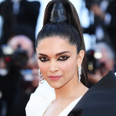 ديبيكا بادوكان Deepika Padukone في مهرجان كان السينمائي 2019 ( مصدر الصورة: Stephane Cardinale - Corbis/Corbis via Getty Images)