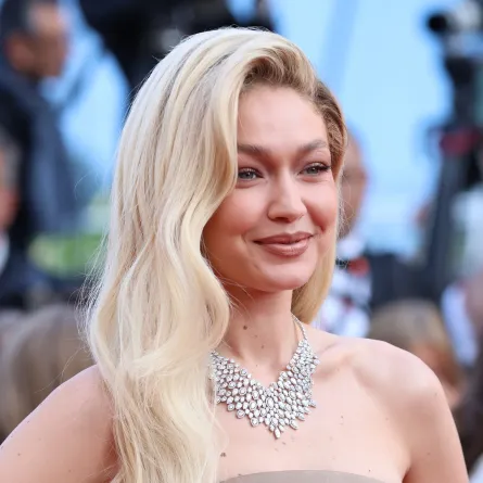 جيجي حديد  Gigi Hadid  على سجادة مهرجان كان 2023 ( مصدر الصورة: Gisela Schober/Getty Images)