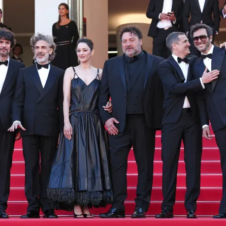 أبطال وصناع فيلم Karma في العرض الخاص له ضمن فعاليات مهرجان كان السينمائي 2026- مصدر الصورة: Gisela Schober/Getty Images