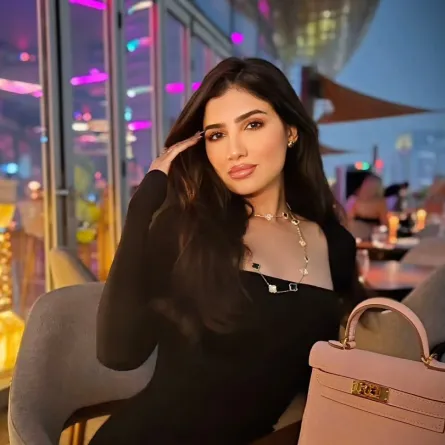 مجوهرات مي عمر- الصورة من حسابها على انستجرام