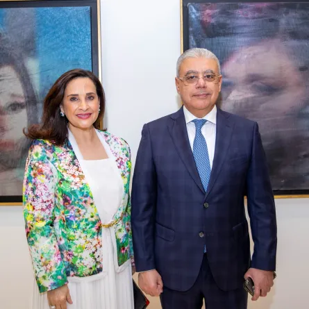 السفير المصري لدى المملكة العربية السعودية إيهاب أبو سريع وحرمه المستشارة الفنية سحر بحيري