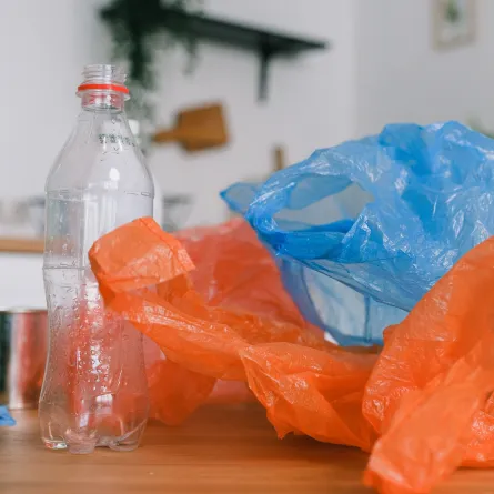 أفكار صديقة للبيئة لإعادة استخدام أكياس البلاستيك في منزلك