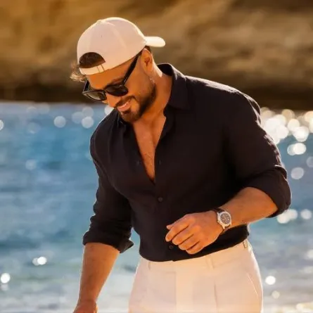 تامر حسني- الصورة من صفحته على فيس بوك