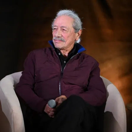 إدوارد جيمس أولموس Edward James Olmos Noam Galai/Getty Images for Netflix/AFP (Photo by Noam Galai / GETTY IMAGES NORTH AMERICA / Getty Images via AFP)
