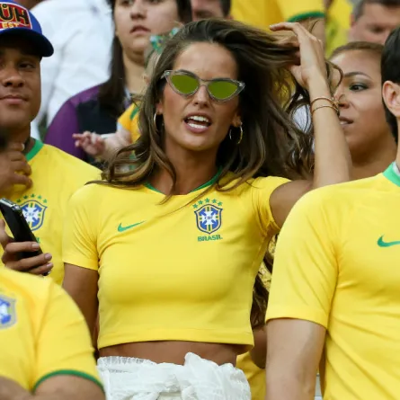 السوبر موديل إيزابيل غولار Izabel Goulart في العام 2014- (مصدر الصورة Jean Catuffe/Getty Images)