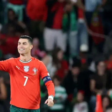  كريستيانو رونالدو في ملعب جوزيه ألفالادي في لشبونة (Cristiano Ronaldo at Jose Alvalade stadium in Lisbon). مصدر الصورة: PATRICIA DE MELO MOREIRA / AFP 