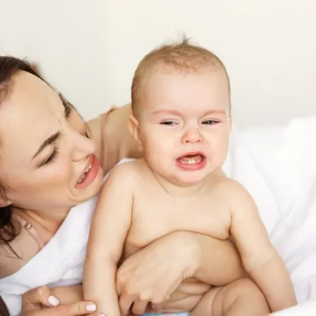 أسباب عدم حصول الرضيع على كفايته من اللبن وقلة عدد الحفاضات من العلامات!