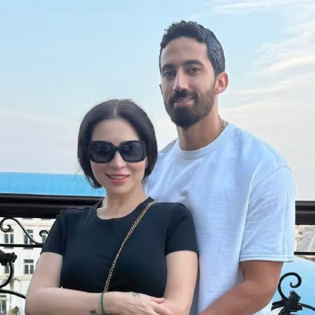 مي عزالدين وزوجها أحمد تيمور