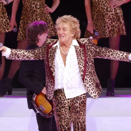 رود ستيوارت في ناشفيل، تينيسي (Rod Stewart in Nashville, Tennessee) -مصدر الصورة: Jason Kempin/Getty Images/AFP