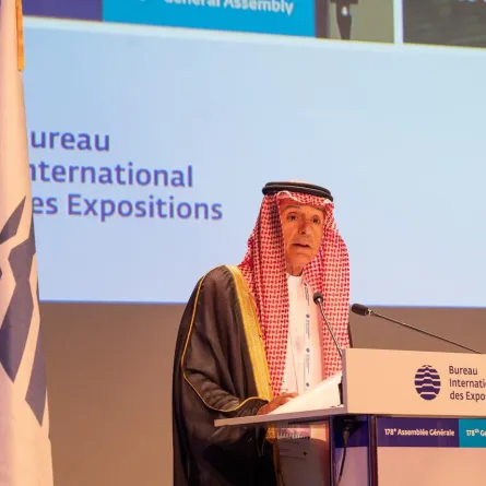 وزير الدولة للشؤون الخارجية بالسعودية والمفوّض العام لإكسبو 2030 الرياض عادل الجبير خلال مشاركته في الجمعية العامة للمكتب الدولي للمعارض