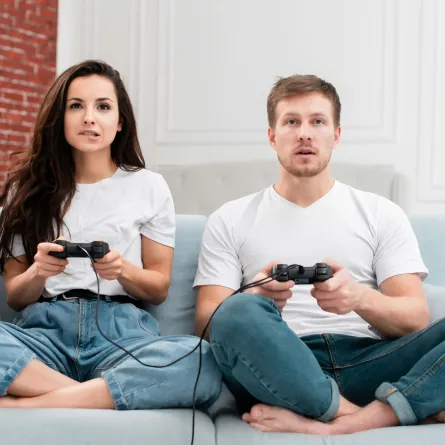 من المتوقع أن يكون للتحول نحو النسخ الرقمية تأثير سلبي على متاجر بيع الألعاب المتخصصة - الصورة من موقع Freepik