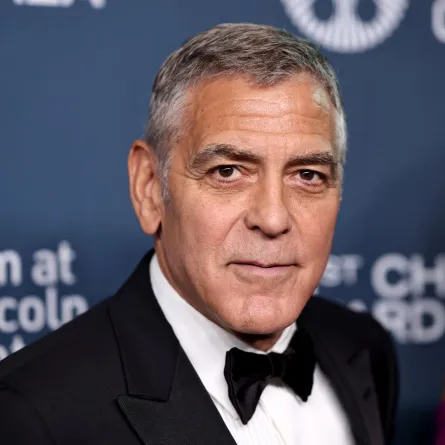 جورج كلوني في مدينة نيويورك ( George Clooney in New York City). مصدر الصورة: Jamie McCarthy/Getty Images for FLC/AFP