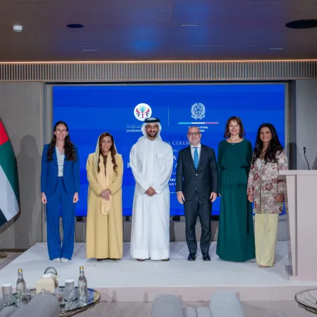 خلال تسليم الشيخة بدور بنت سلطان القاسمي لوسام الاستحقاق من إيطاليا- الصورة من حساب الشيخة بدور على منصة إكس 