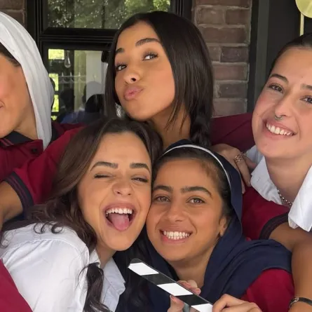 بطلات مسلسل أندر إيدج- الصورة من حساب جايدا منصور على إنستغرام
