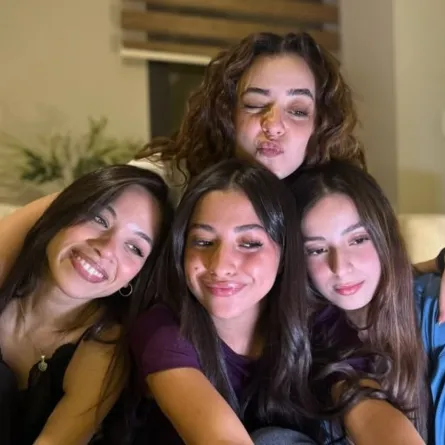 بطلات مسلسل أندر إيدج- الصورة من حساب جايدا منصور على إنستغرام
