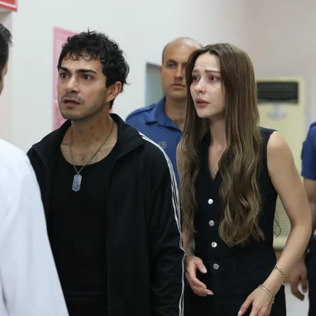 سكرين شوت من مسلسل اسطنبول رأسا على عقب الحلقة السادسة