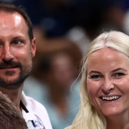 الأمير هاكون Crown Prince Haakon والأميرة ميت ماريت Crown Princess Mette-Marit في دورة الألعاب الأوليمبية بفرنسا 2024. مصدر الصورة: SAMEER AL-DOUMY / AFP