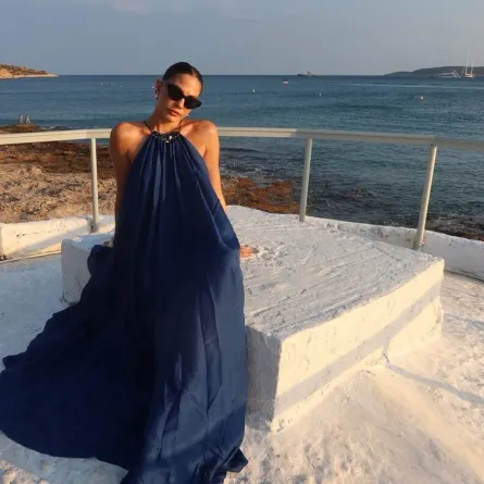 ديميت أوزدمير Demet Özdemir - الصورة من حسابها على إنستغرام