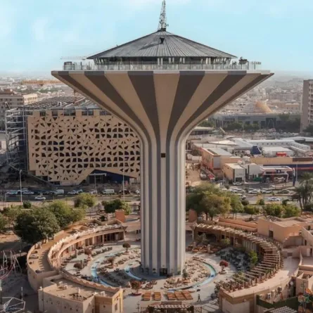 توثيق معالم عمرانية بارزة بالرياض